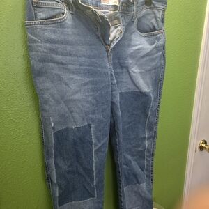 Stylish Blue Boyfriend Jeans with Patchwork